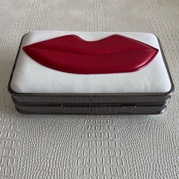 Alice and Olivia Leather Lip clutch/crossbody - Picture 4 of 9